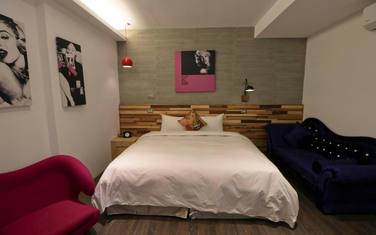 Pinestone Inn Csien Kültér fotó