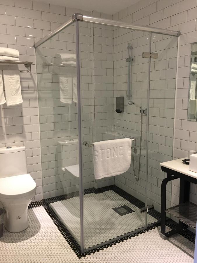 Pinestone Inn Csien Kültér fotó