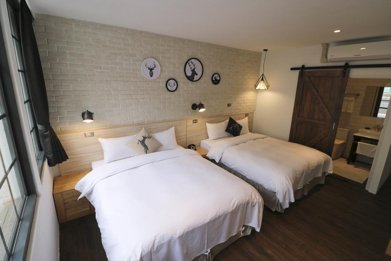 Pinestone Inn Csien Kültér fotó