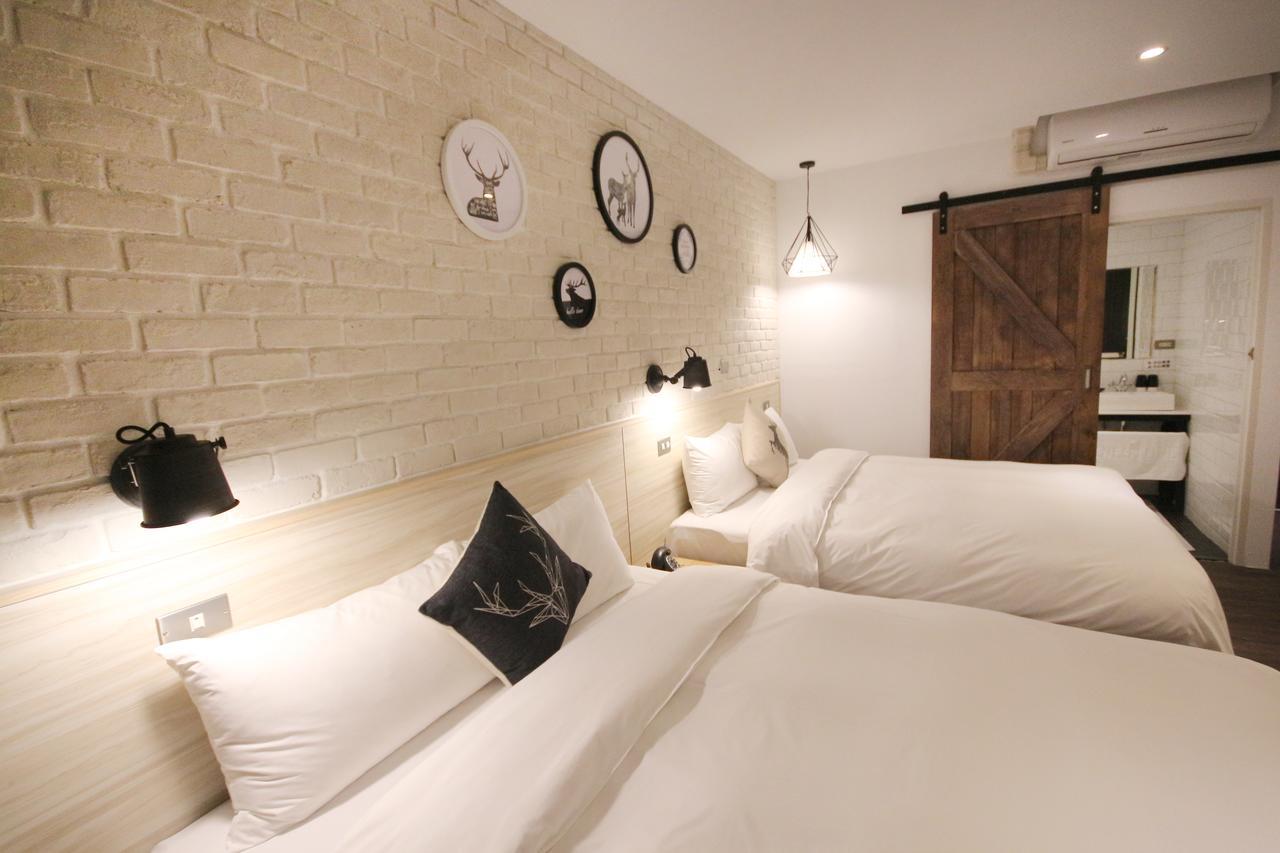 Pinestone Inn Csien Kültér fotó