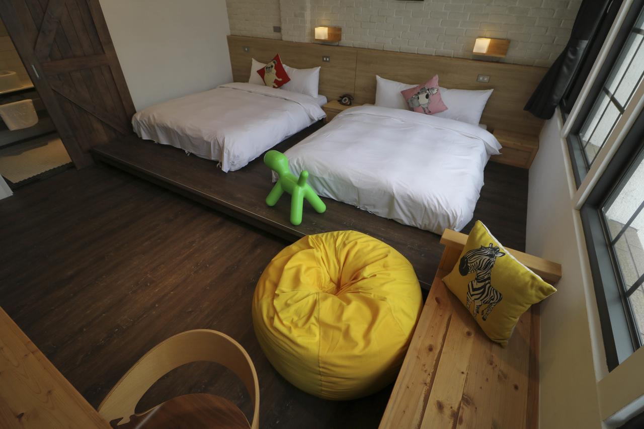 Pinestone Inn Csien Kültér fotó
