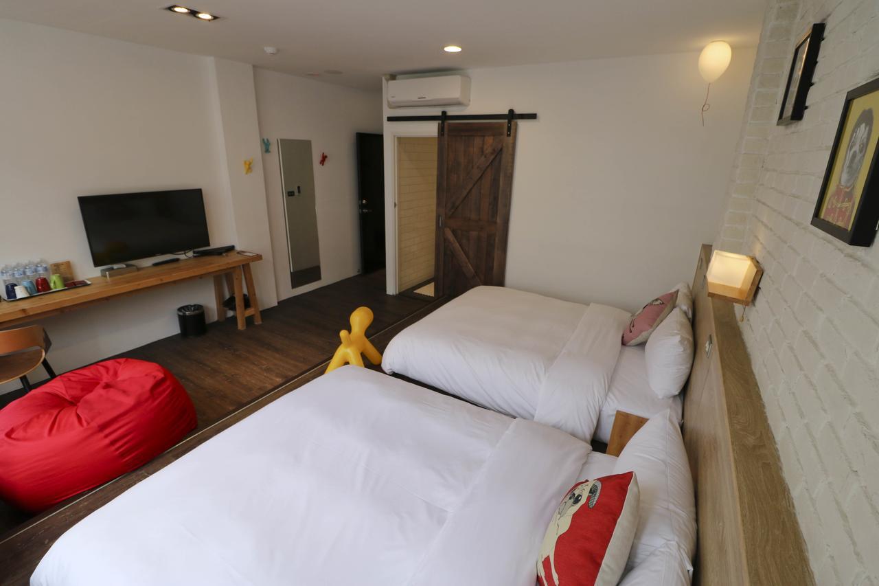 Pinestone Inn Csien Kültér fotó